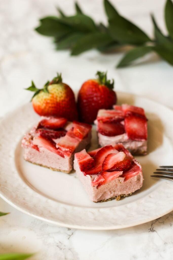 Strawberry No Bake Cheesecake Bars 8 1